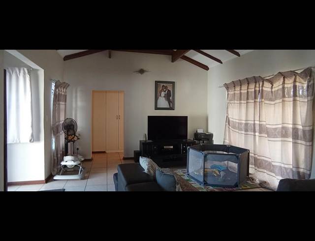 3 BEDROOM PROPERTY TO RENT IN ARBORETUM